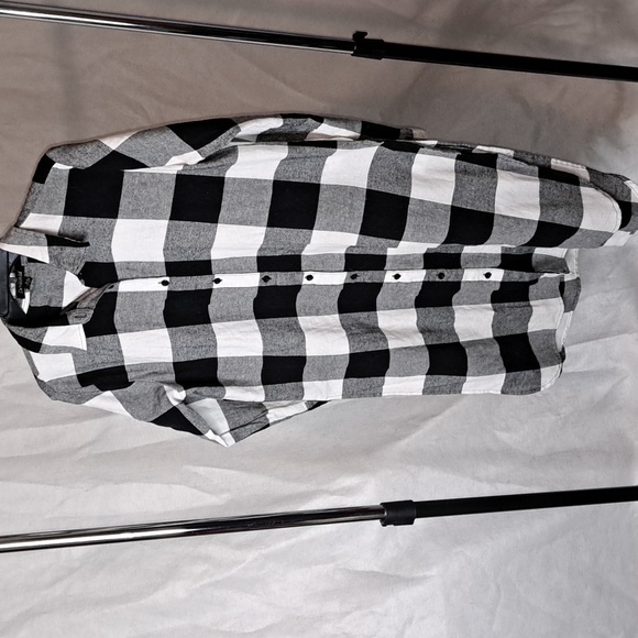 Womens Shacket - Picture 2 of 4